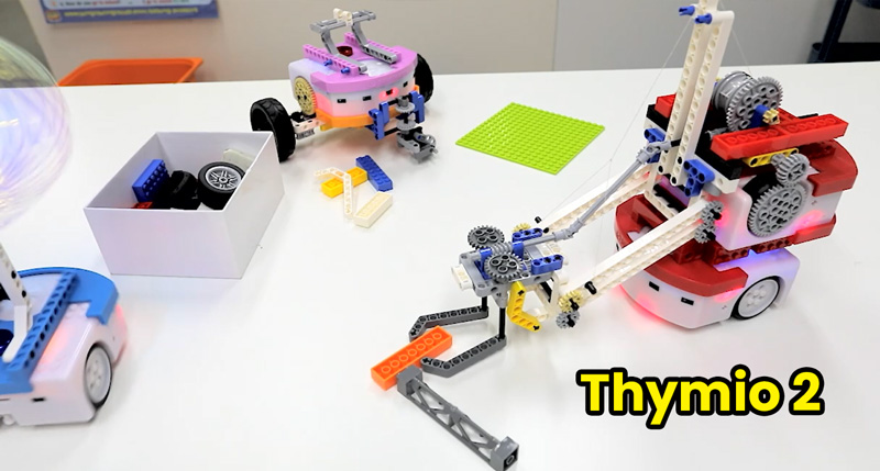 thymio-2-crane grue construite avec le robot éducatif Thymio II